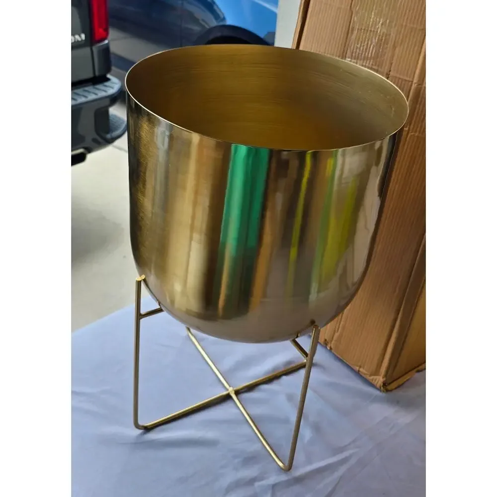 Serene Spaces Living Gold Metal Planter w/ Stand 14” x 24” New w/ Dent